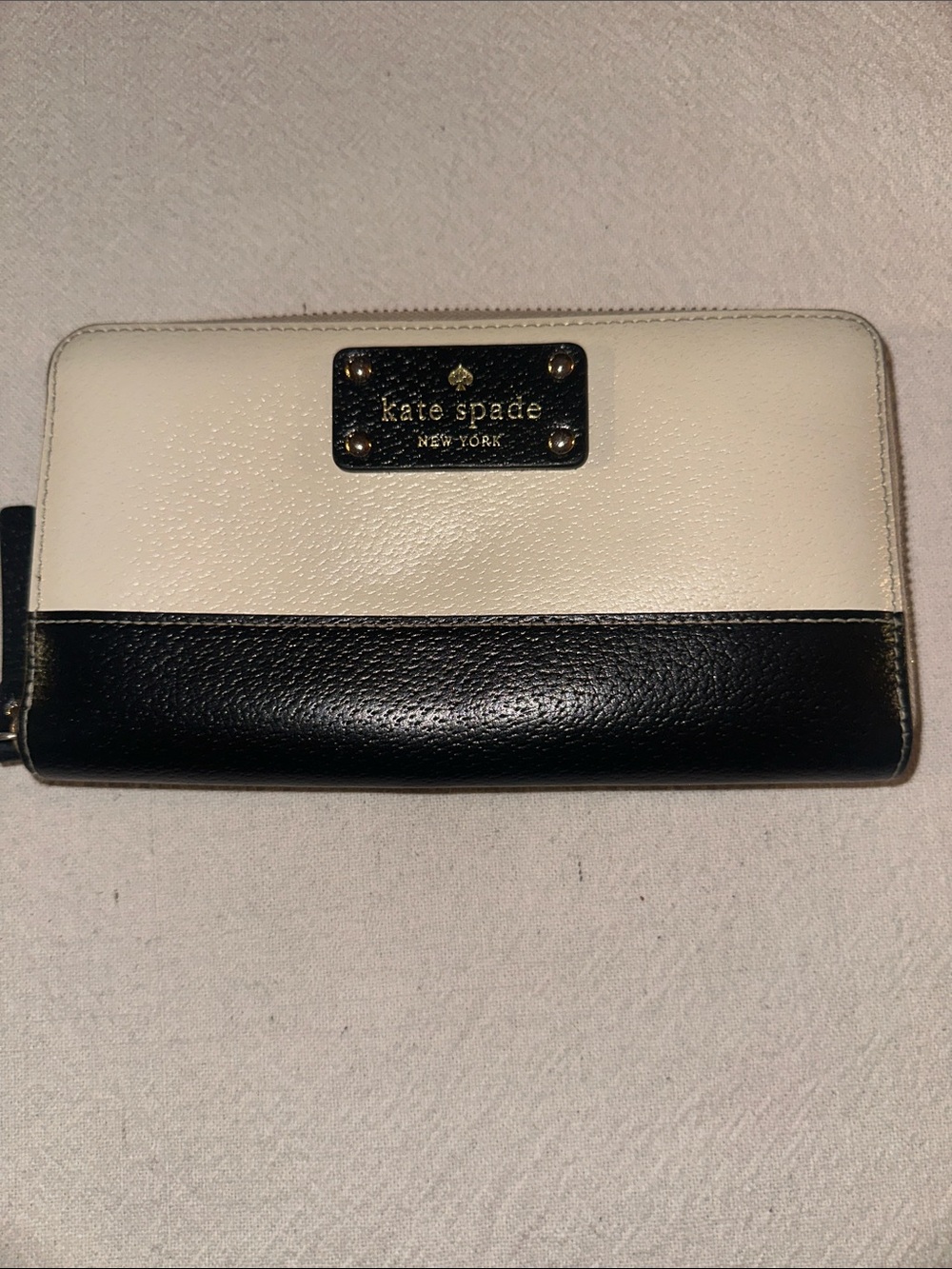 Kate Spade Black and White Zip Around Wallet